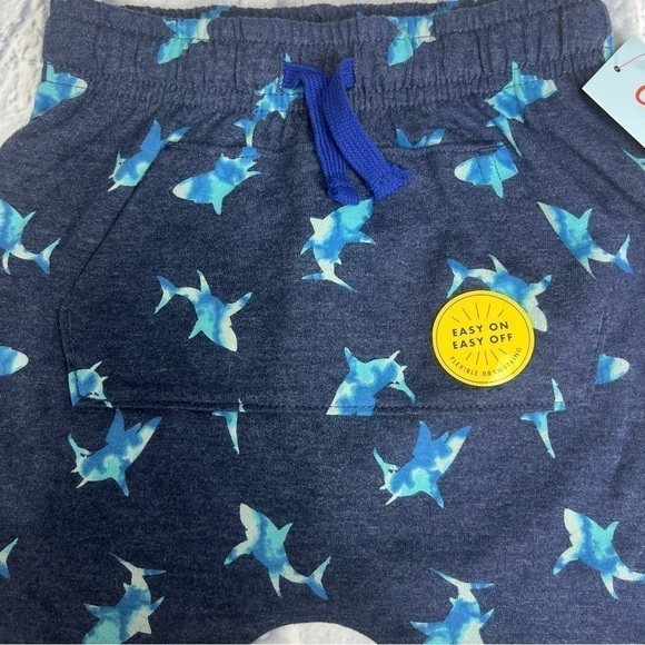 Cat and Jack shark navy shorts with pocket and drawstring - Picture 7 of 7